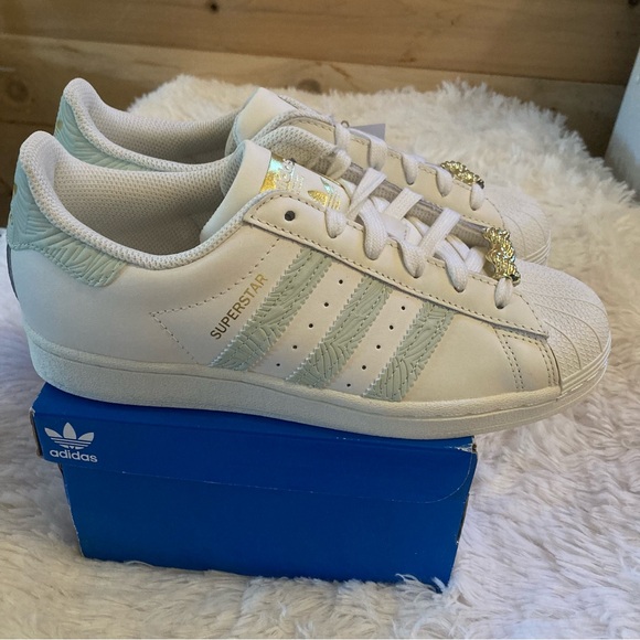Adidas Superstar W off white linen green sneakers NWT and in box - Picture 5 of 10